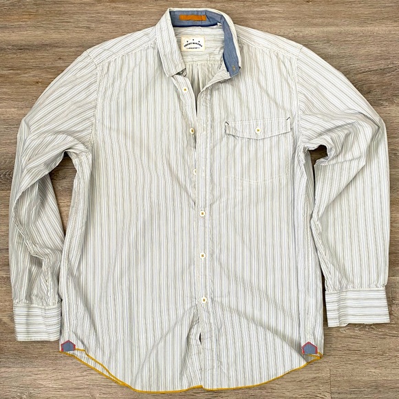 Tommy Bahama Shirt (Medium) - Picture 1 of 2